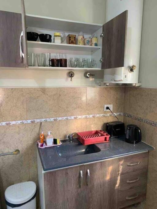 Casa Hotel Cactus 15 Minutos Desde Ezeiza. Monte Grande Ngoại thất bức ảnh